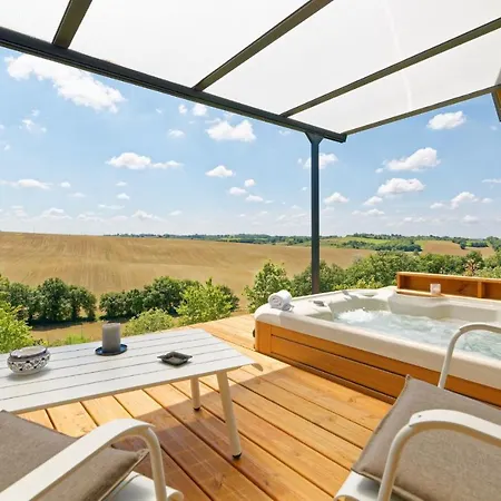 De Charme Climatise, Son Jacuzzi - Privatif Et La Piscine De La Maison Bleue Du Gers ベッド・アンド・ブレックファスト 4*