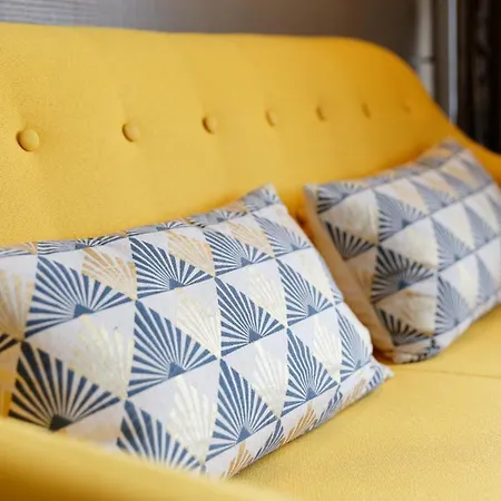 De Charme Climatise, Son Jacuzzi - Privatif Et La Piscine De La Maison Bleue Du Gers Savignac-Mona