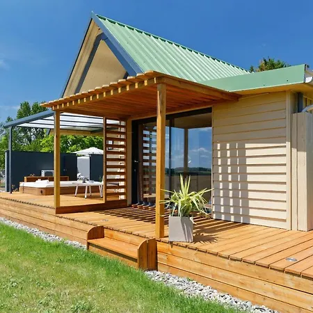 ベッド・アンド・ブレックファスト De Charme Climatise, Son Jacuzzi - Privatif Et La Piscine De La Maison Bleue Du Gers Savignac-Mona