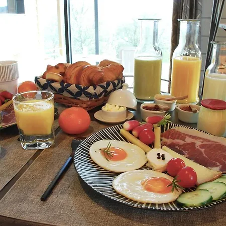 De Charme Climatise, Son Jacuzzi - Privatif Et La Piscine De La Maison Bleue Du Gers Savignac-Mona