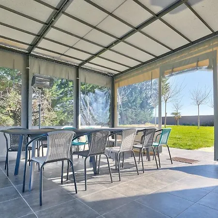 ベッド・アンド・ブレックファスト De Charme Climatise, Son Jacuzzi - Privatif Et La Piscine De La Maison Bleue Du Gers 4*