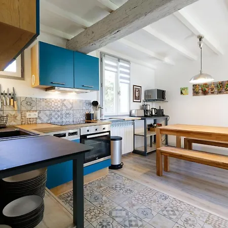 ベッド・アンド・ブレックファスト De Charme Climatise, Son Jacuzzi - Privatif Et La Piscine De La Maison Bleue Du Gers 4*