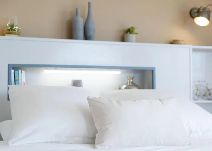 D'hôtes De Charme à La Maison Bleue 4*