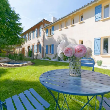 De Charme Climatise, Son Jacuzzi - Privatif Et La Piscine De La Maison Bleue Du Gers Savignac-Mona