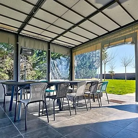 Frühstückspension De Charme Climatise, Son Jacuzzi - Privatif Et La Piscine De La Maison Bleue Du Gers